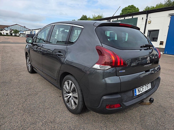 Peugeot 3008 4 of 5