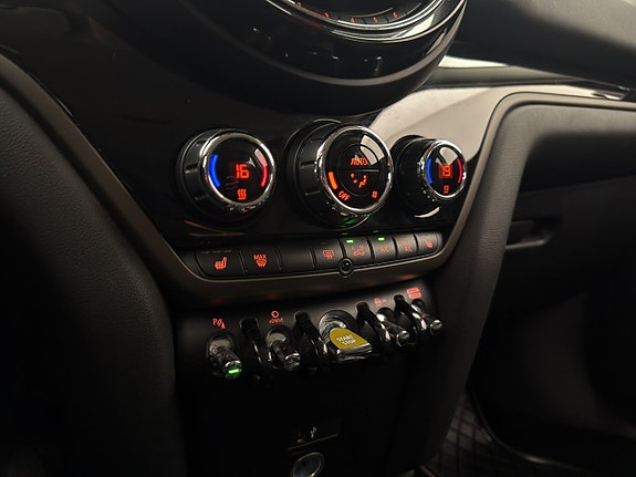 MINI Countryman SE 28 of 30
