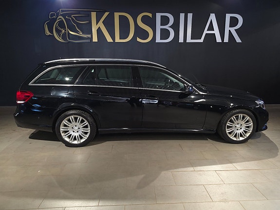 Mercedes-Benz E220 4 of 5