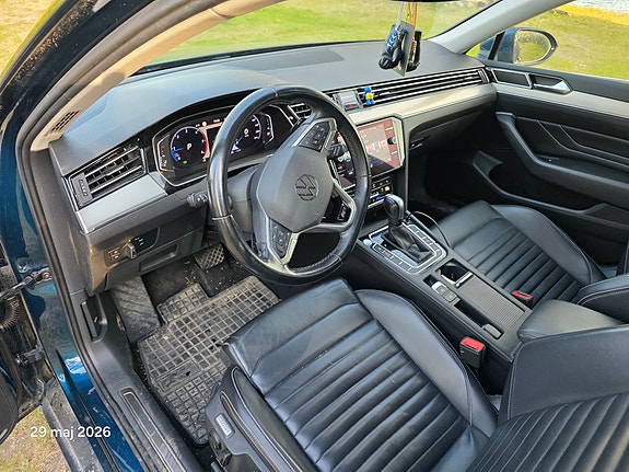 Volkswagen Passat 9 of 10