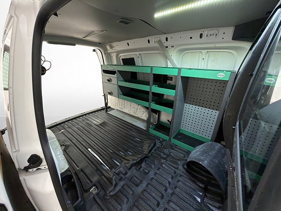 Volkswagen Caddy Maxi 14 of 30
