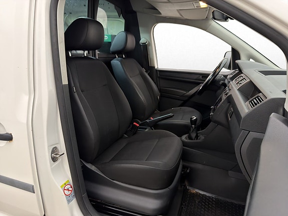 Volkswagen Caddy Maxi 28 of 30