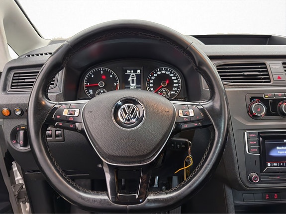 Volkswagen Caddy Maxi 19 of 30