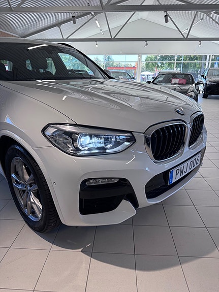 BMW X3 2 of 5