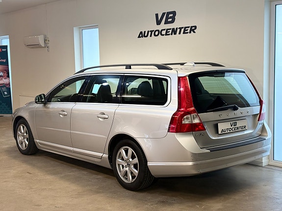 Volvo V70 5 of 23