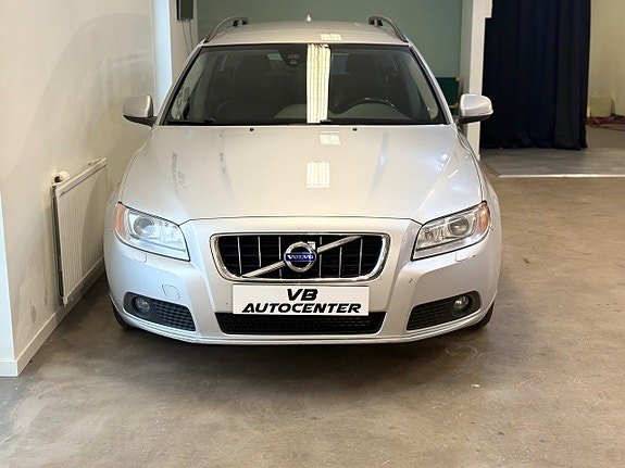 Volvo V70 8 of 23