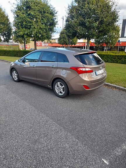 Hyundai i30 3 of 5
