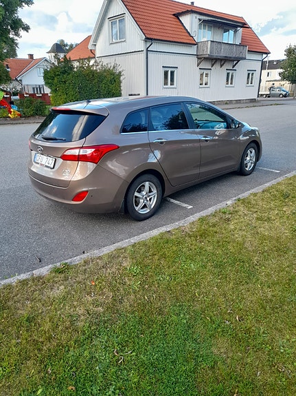 Hyundai i30 5 of 5