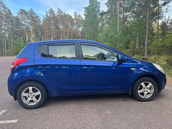 Hyundai i20 3 of 5