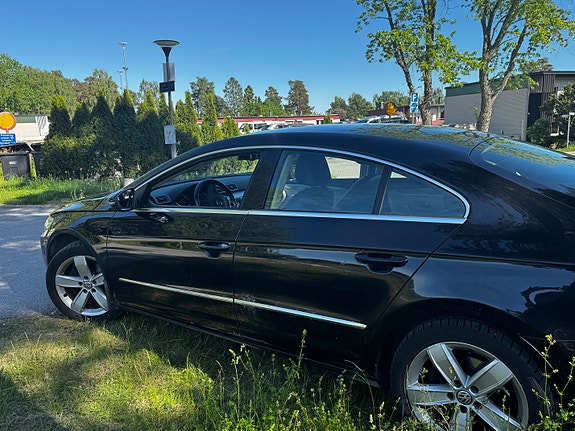 Volkswagen Passat CC 4 of 5