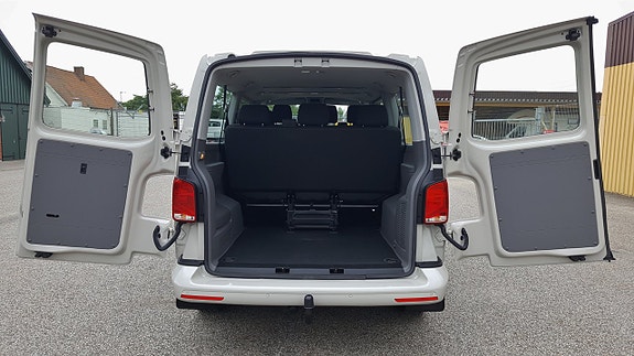Volkswagen Caravelle 12 of 28