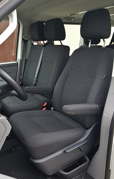 Volkswagen Caravelle 26 of 28