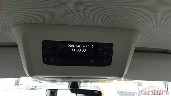 Volkswagen Caravelle 24 of 28
