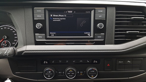 Volkswagen Caravelle 19 of 28