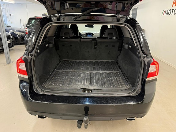Volvo V70 8 of 25