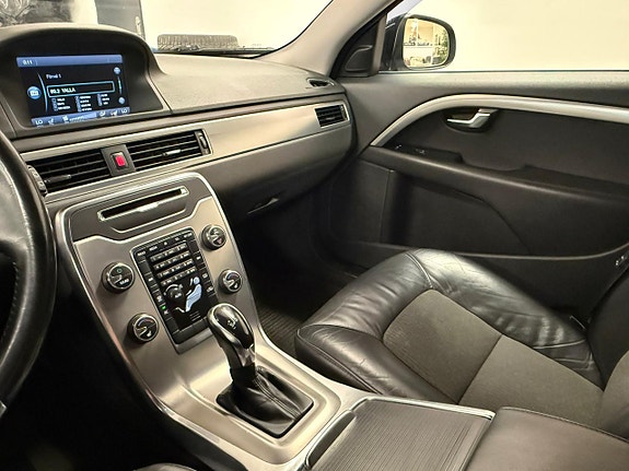 Volvo V70 19 of 25