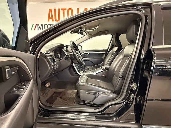 Volvo V70 11 of 25