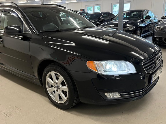 Volvo V70 10 of 25