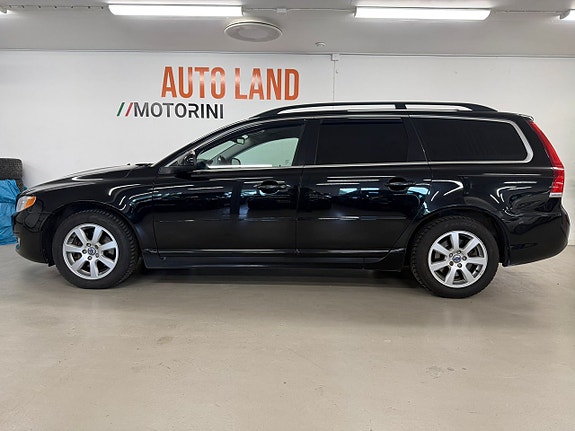 Volvo V70 4 of 25