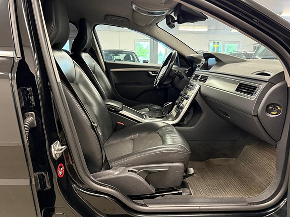 Volvo V70 15 of 25