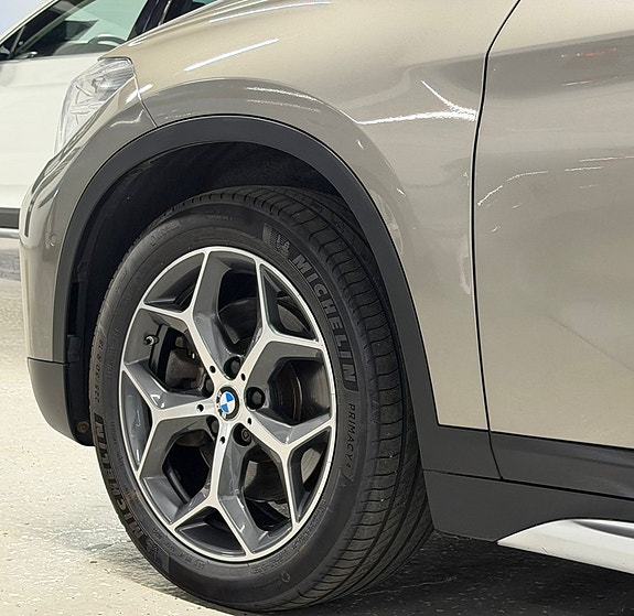 BMW X1 9 of 24