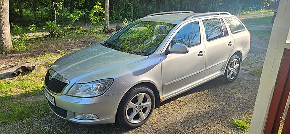 Skoda Octavia 3 of 5