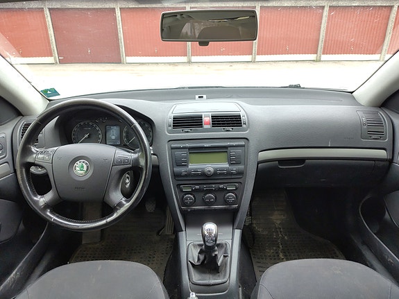 Skoda Octavia 10 of 16