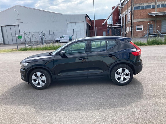 Volvo XC40 9 of 21