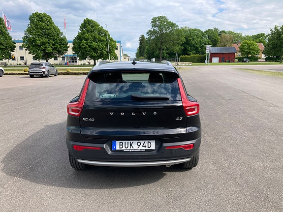 Volvo XC40 7 of 21