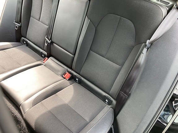 Volvo XC40 14 of 21