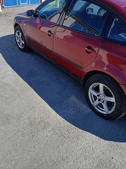 Volkswagen Passat 4 of 5