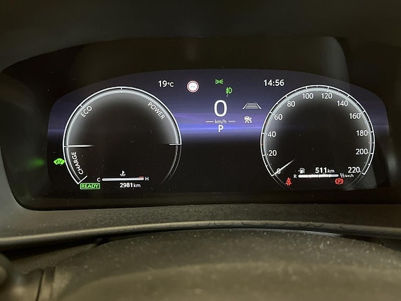 Toyota C-HR 14 of 20