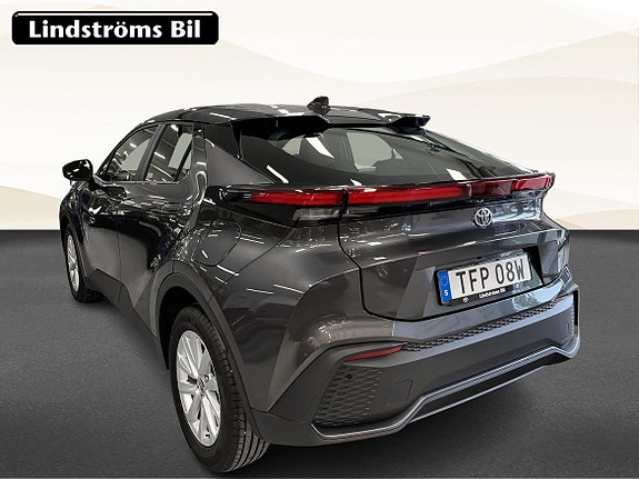 Toyota C-HR 4 of 20