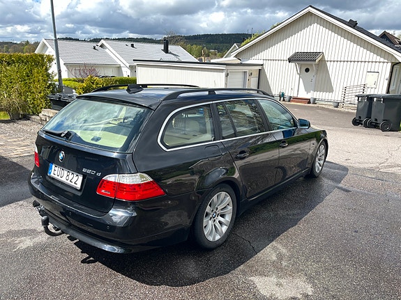 BMW 520d 3 of 5