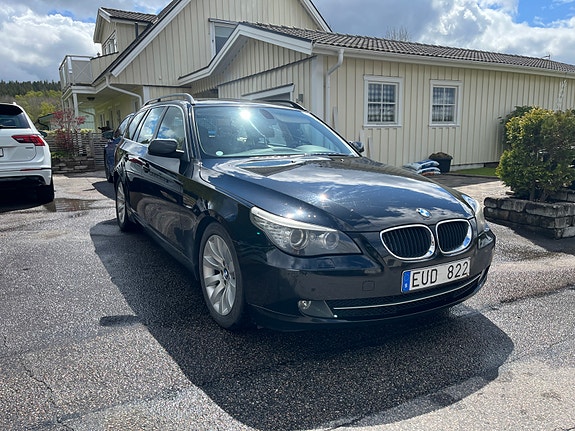 BMW 520d 2 of 5