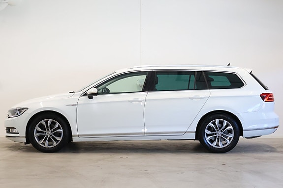 Volkswagen Passat 8 of 30