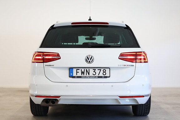 Volkswagen Passat 6 of 30