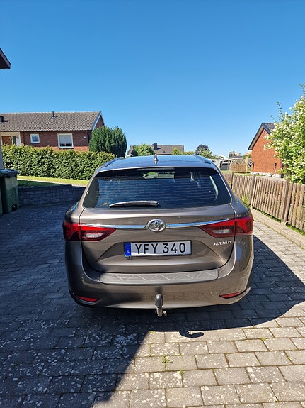 Toyota Avensis 5 of 5