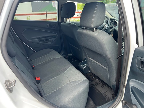 Ford Fiesta 17 of 17