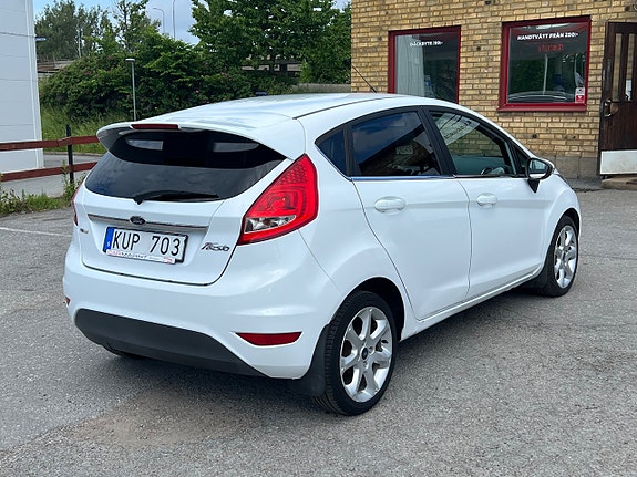 Ford Fiesta 5 of 17