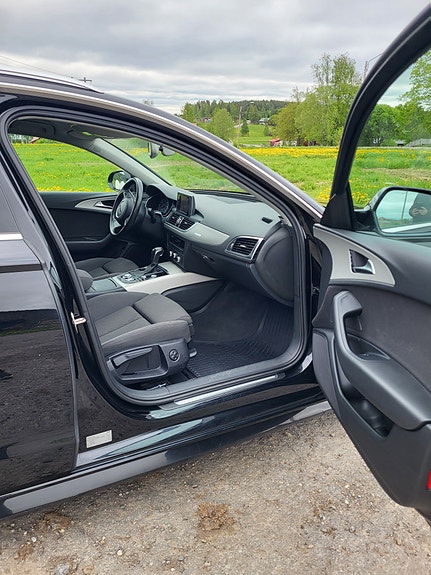 Audi A6 4 of 5