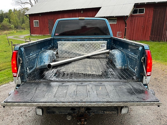 Chevrolet Extended Cab 5 of 5