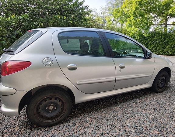 Peugeot 206 3 of 5