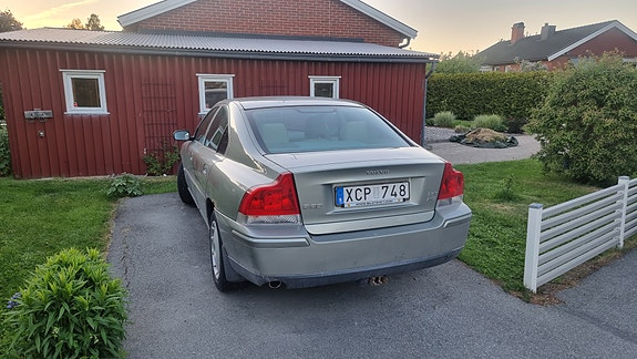 Volvo S60 3 of 5