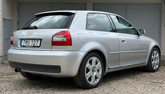 Audi S3 3 of 5