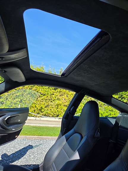 Porsche 911 Carrera 4 9 of 11