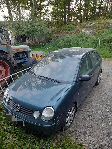 Volkswagen Polo 2 of 4