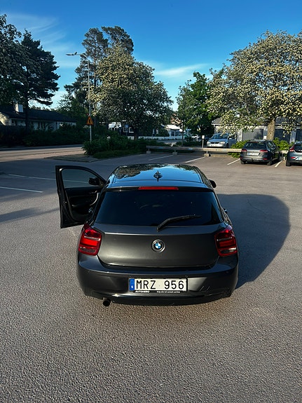 BMW 120d 5 of 5