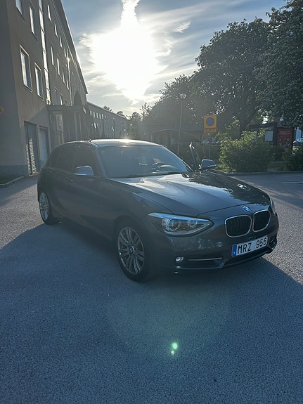 BMW 120d 3 of 5