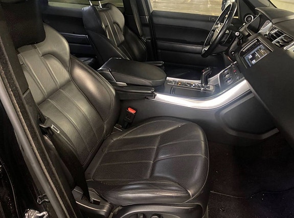 Land Rover Range Rover Sport 5 of 5